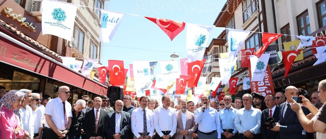 Başkan Altay 3. Tarihi Bedesten Alışveriş Günleri’nin Açılışını Yaptı