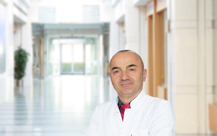 Uzun süre ekrana bakmak göz kuruluğu sebebi