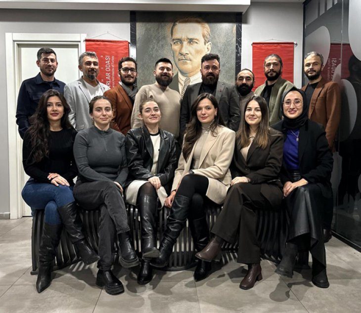 Basın Ve Kamuoyuna