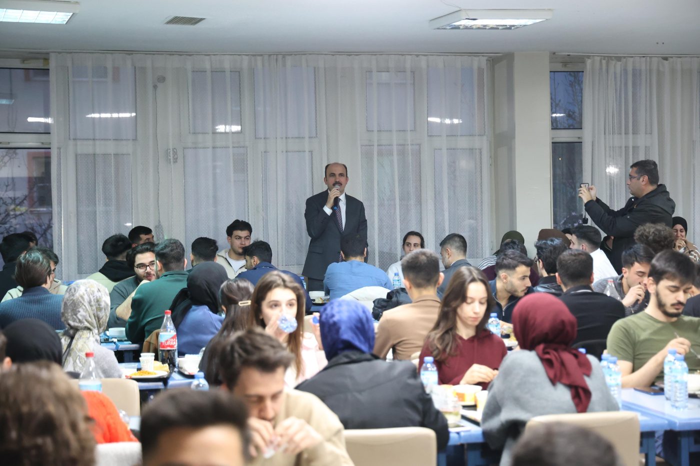 Başkan Altay Seydişehir’de Üniversiteli Gençlerle İftar Yaptı, Esnafla Ve Vatandaşlarla Buluştu