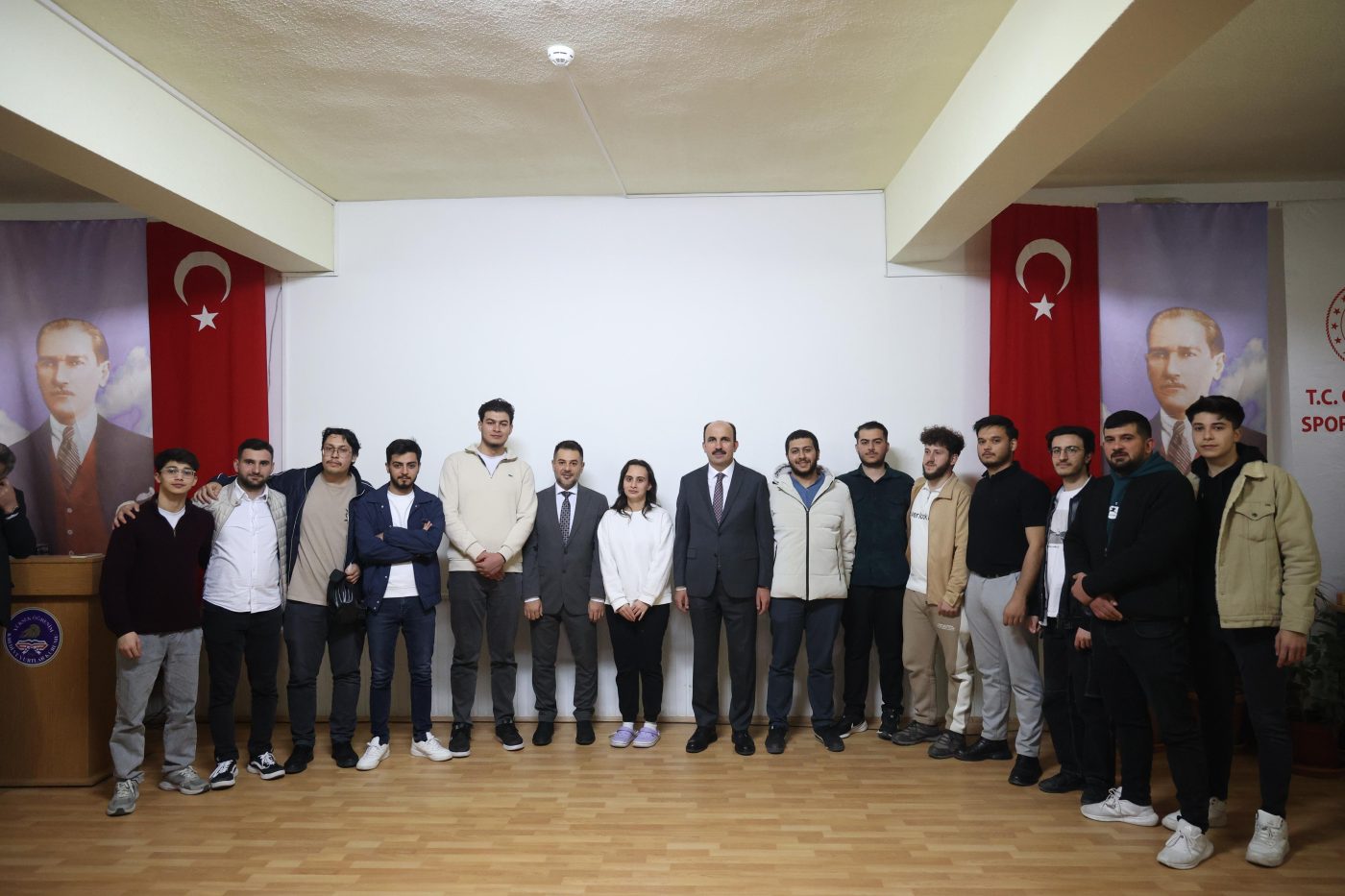 Başkan Altay Seydişehir’de Üniversiteli Gençlerle İftar Yaptı