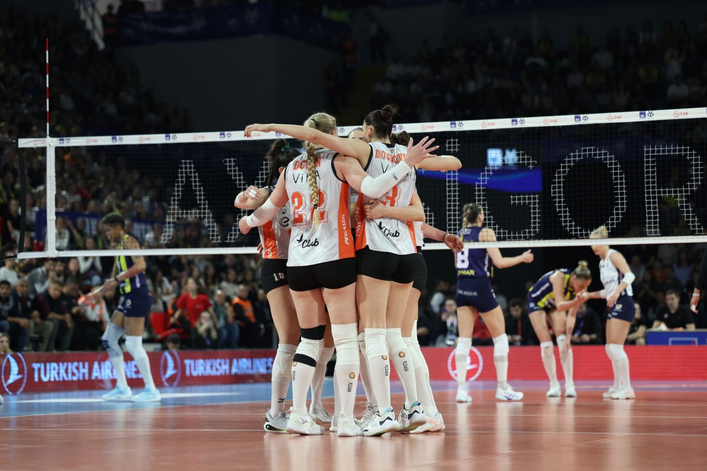 Eczacıbaşı Dynavit, AXA Sigorta Kupa Voley’de 2. oldu