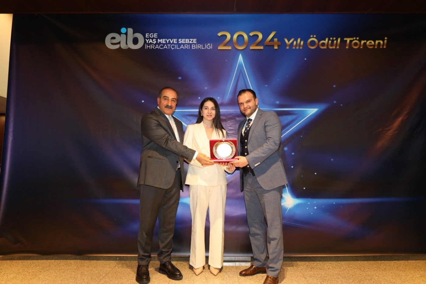 ödüllerine kavuştu