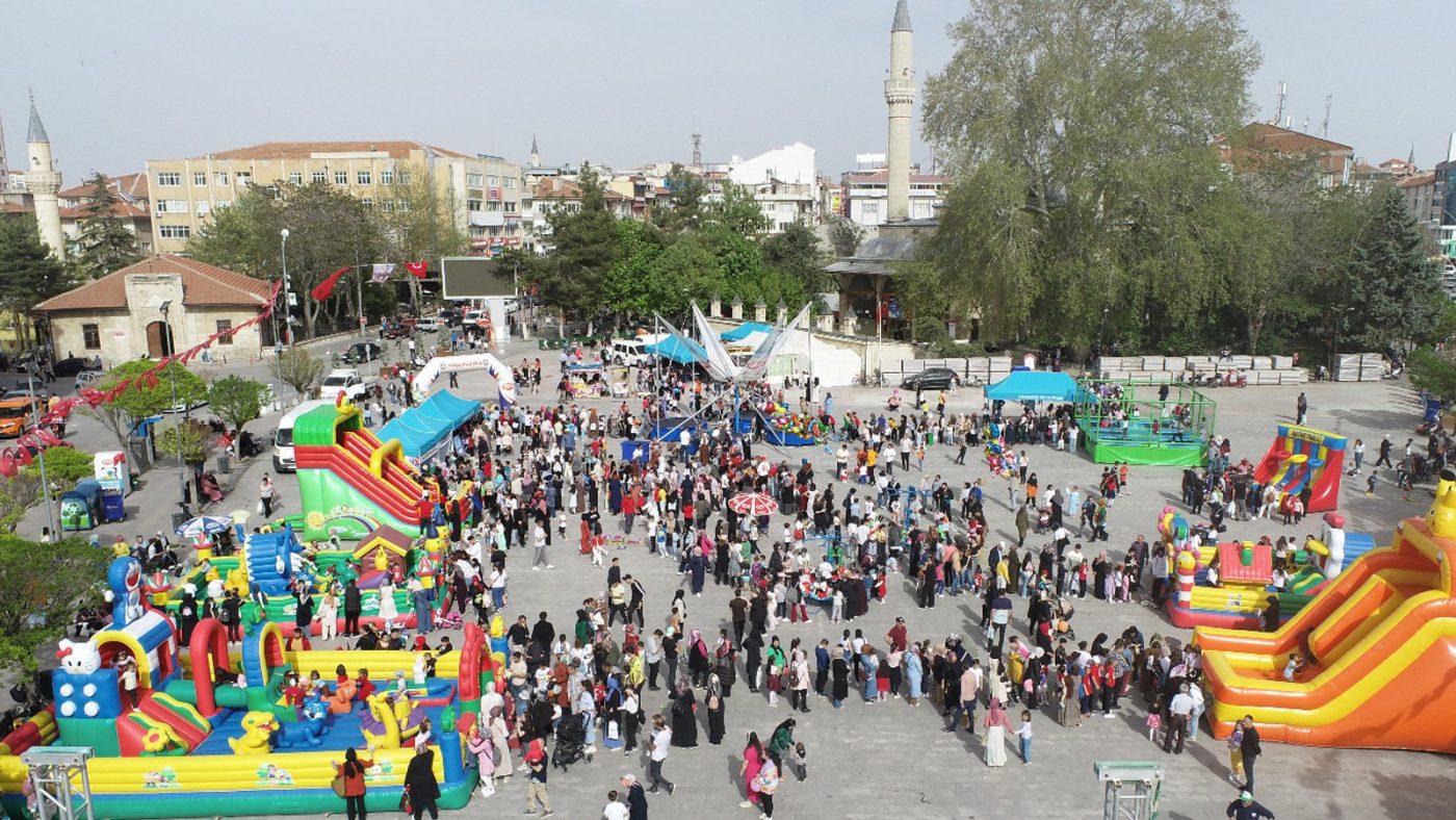 Karaman Belediyesi’nden Çocuklara 23 Nisan Hediyesi