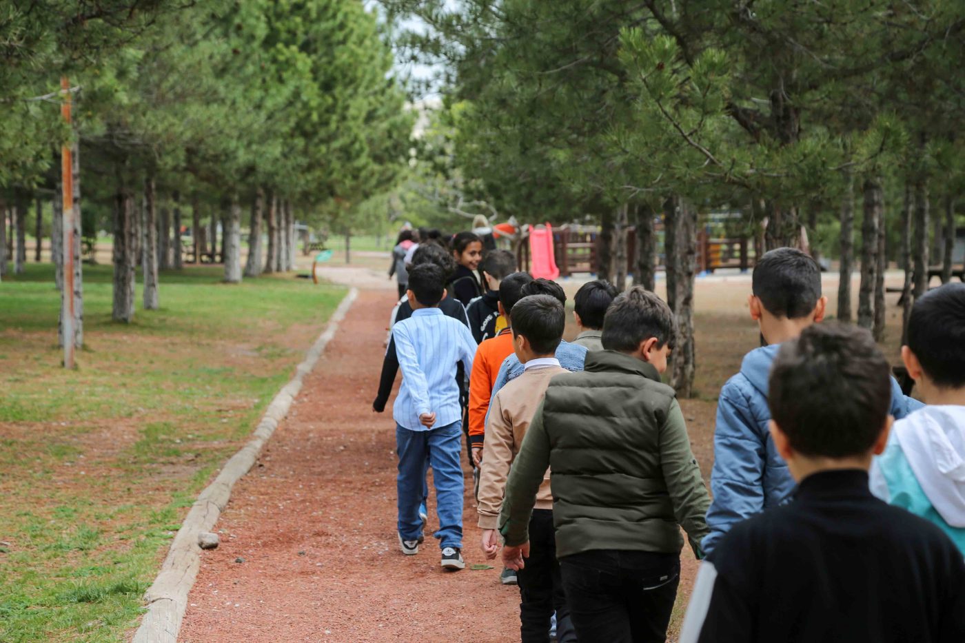 MEGA sayesinde doğayla tanışıyor