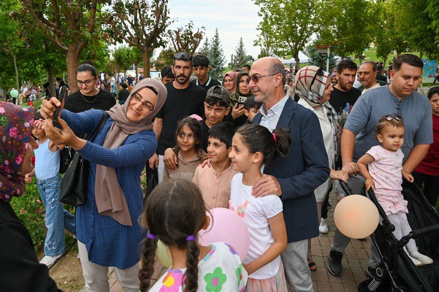Çocuklar, "Yaza Merhaba Karne Şenliği’nde" Doyasıya Eğlendi