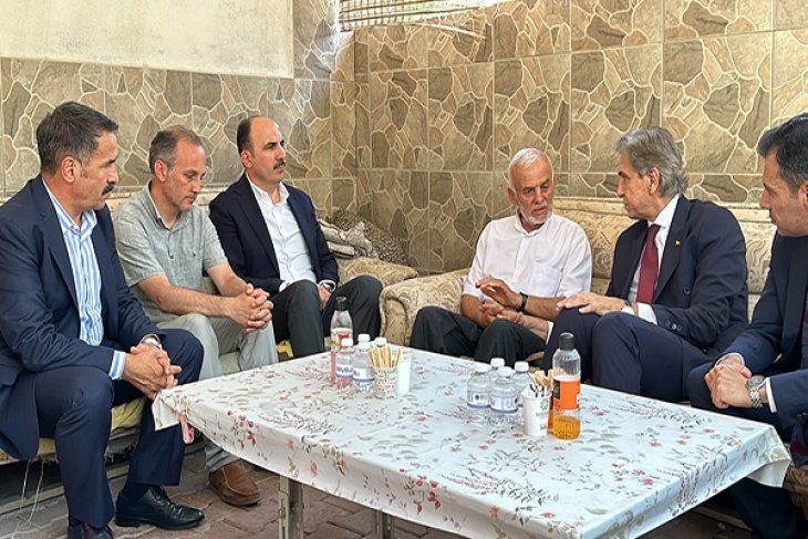 Ak Parti Genel Başkan Yardımcısı Demir