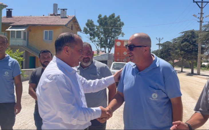 Mihmandarlı Caddesinde Asfalt Çalışması