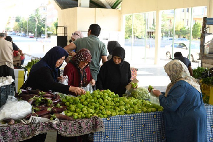 Konyalılar Yerli Ürün Pazarı İle Taze Ürünlere Ulaşıyor