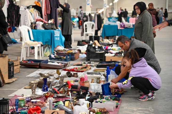 Türkiye’ye örnek Pazar 24.kez kapılarını vatandaşlara açtı