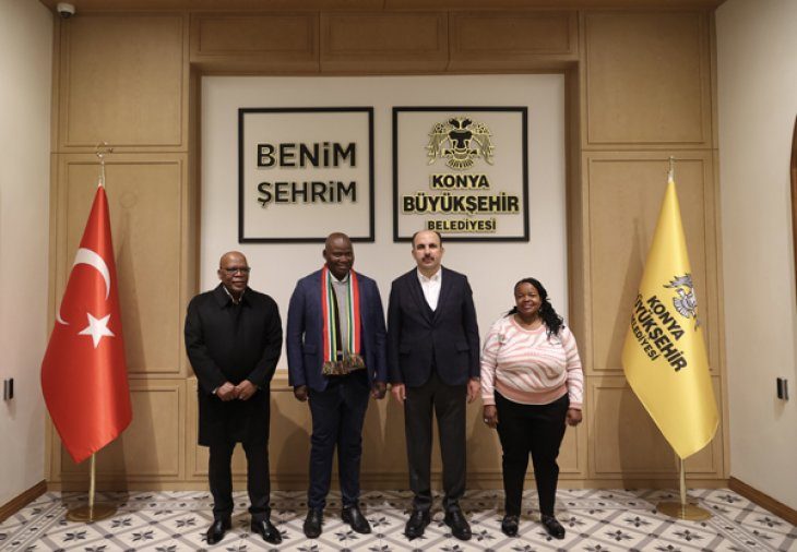 Yerel Yönetimler Birliği Başkanı Stofile, Başkan Altay’ı Ziyaret Etti