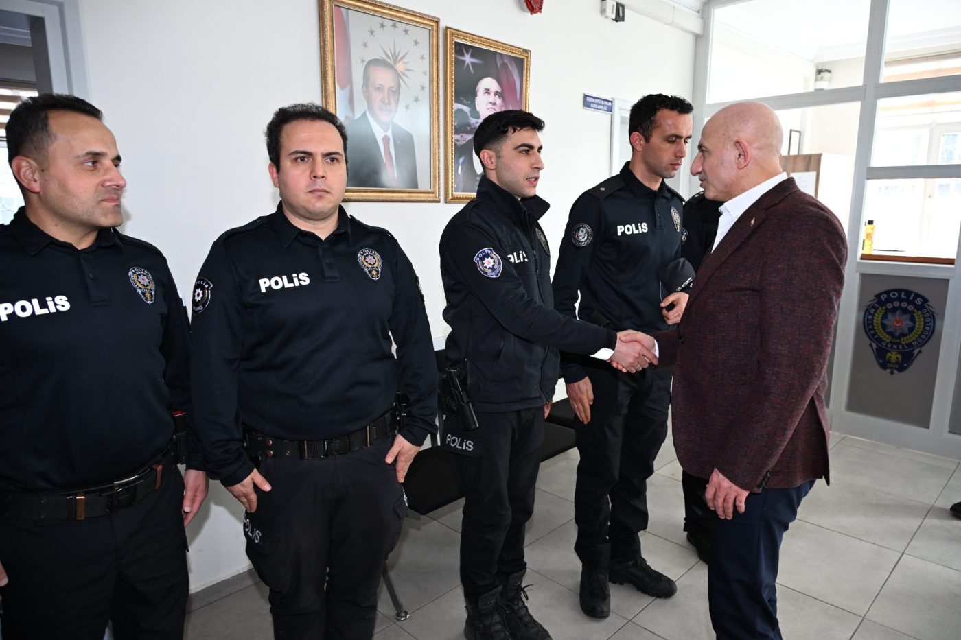 İl Emniyet Müdürü Karakollarla Bayramlaşma Gerçekleştirdi
