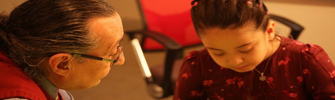 Çocuklar konuşmayı dinleyerek öğreniyor