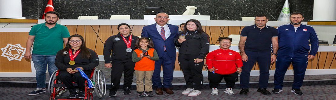 Başkan Kavuş, Şampiyonları Ödüllendirdi