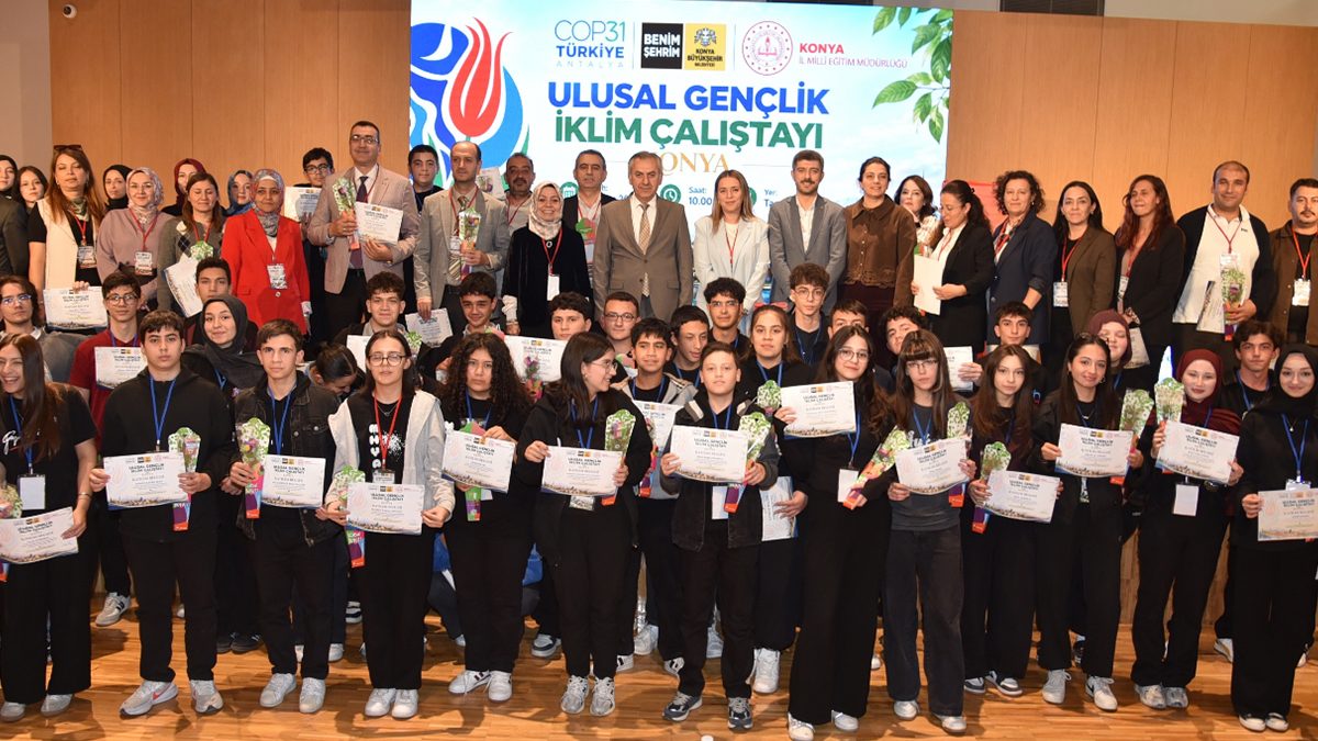 KONYA İL MİLLÎ EĞİTİM MÜDÜRÜ MURAT YİĞİT, COP31 YOLUNDA GENÇLİK ÇALIŞTAYI KAPANIŞ PROGRAMINA KATILDI