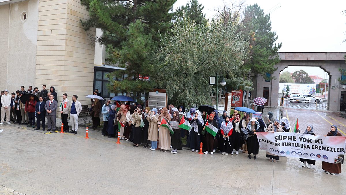 NEÜ’DE GAZZE’YE DESTEK YÜRÜYÜŞÜ