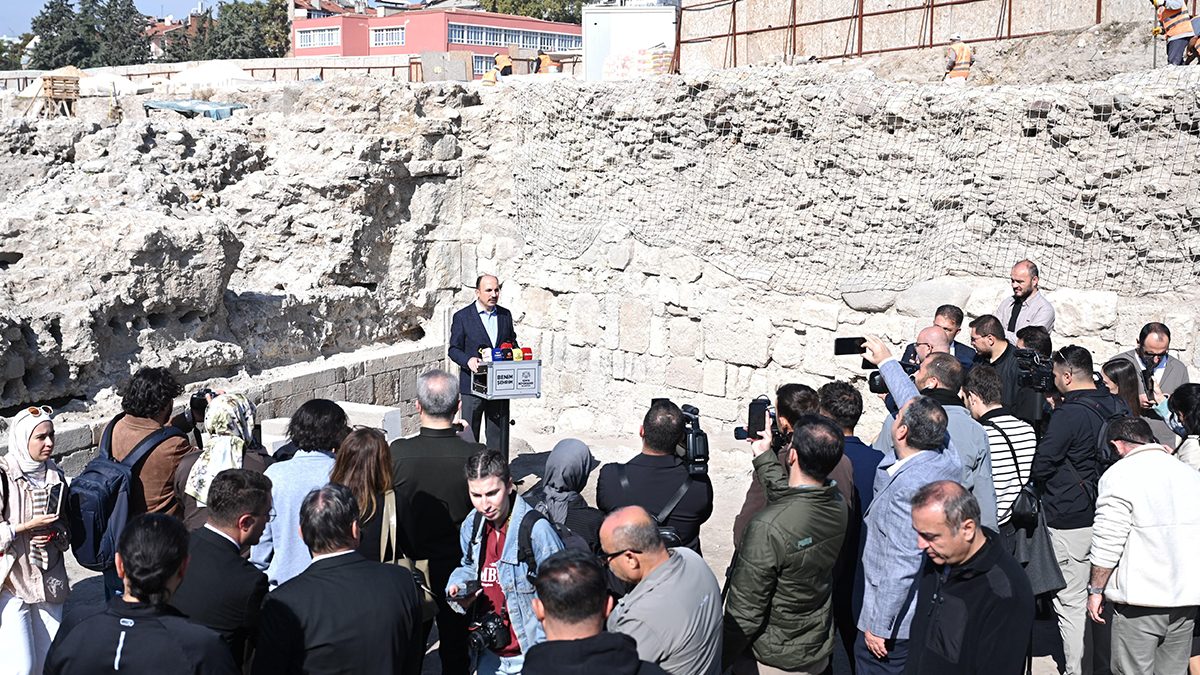 KONYA’NIN TARİHİ HAZİNESİ LARENDE KAZISINDA GÜN YÜZÜNE ÇIKIYOR
